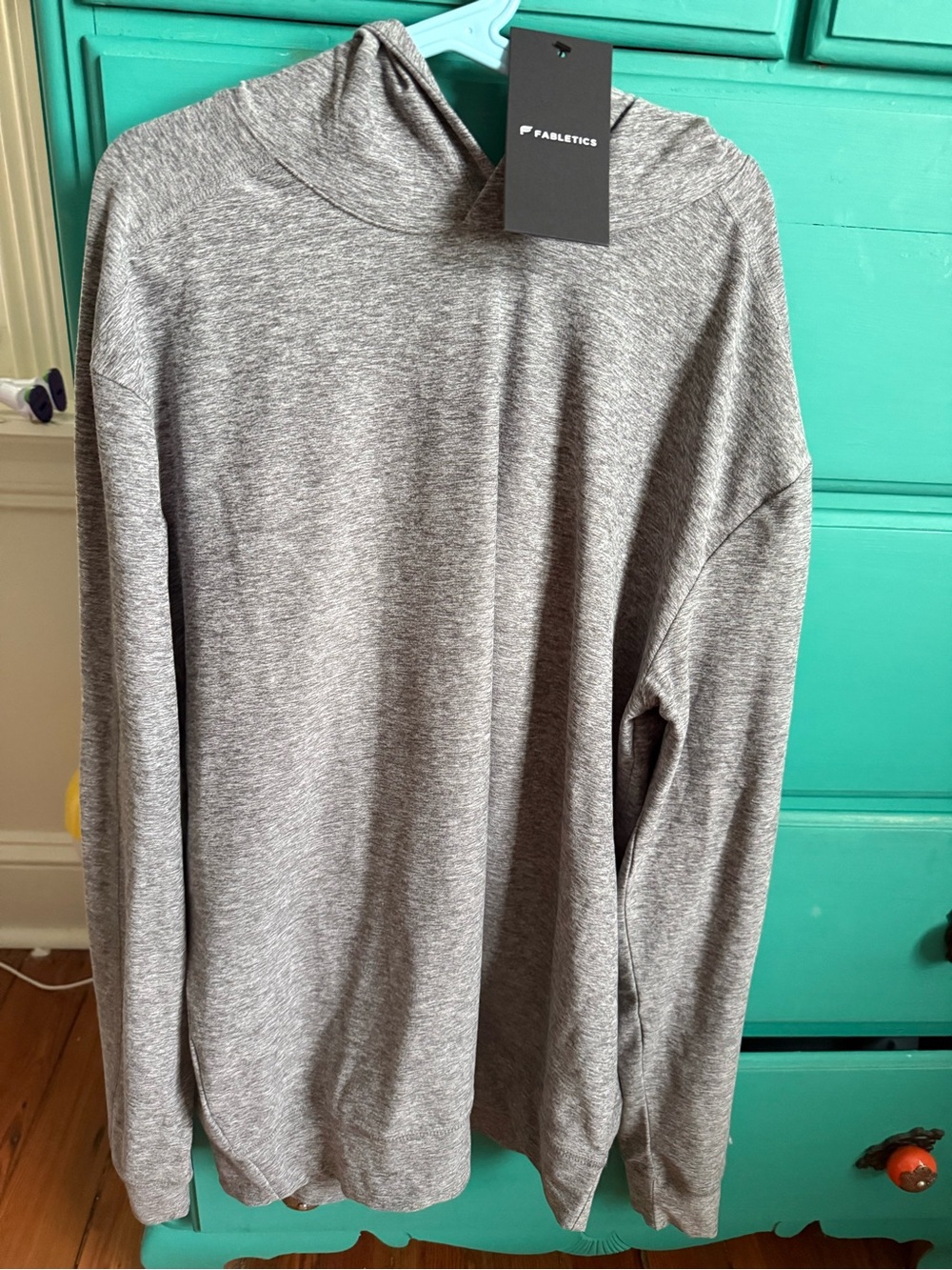 Fabletics Men's Heather Gray Hooded Long-Sleeve Pullover